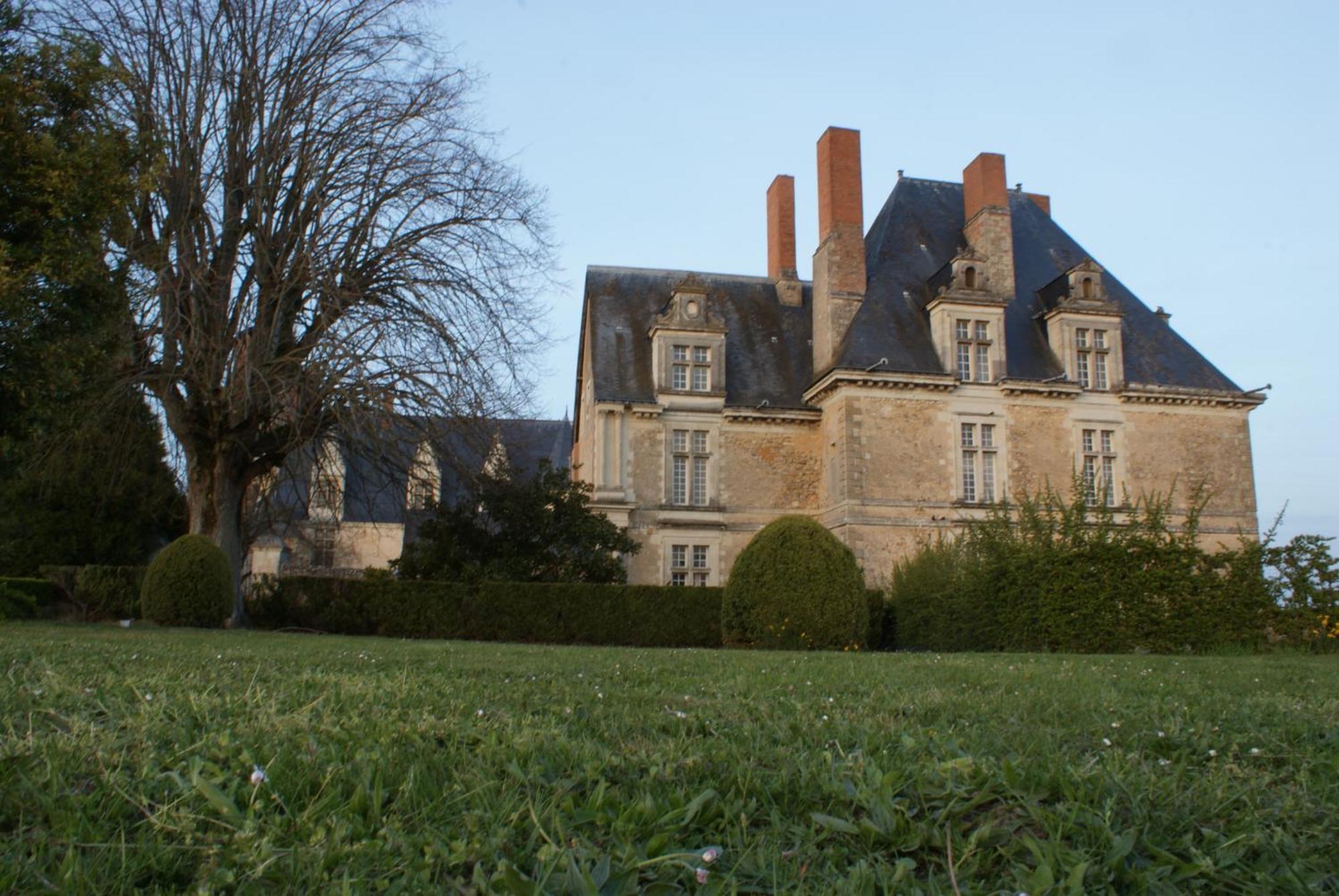 Chateau De Durtal Bed & Breakfast Ngoại thất bức ảnh